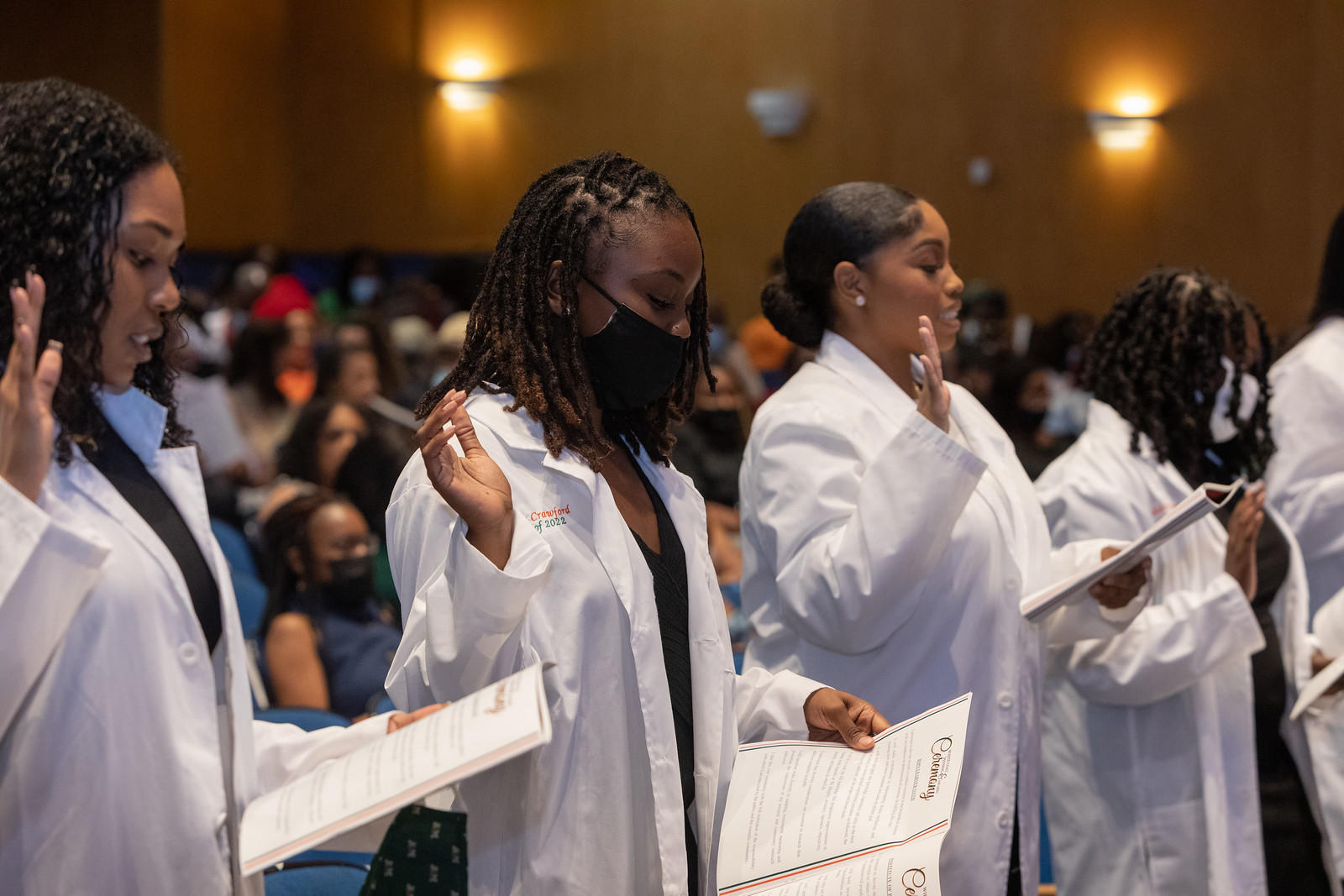Members of PharmD Class of 2022 taking the Pledge of Professionalism